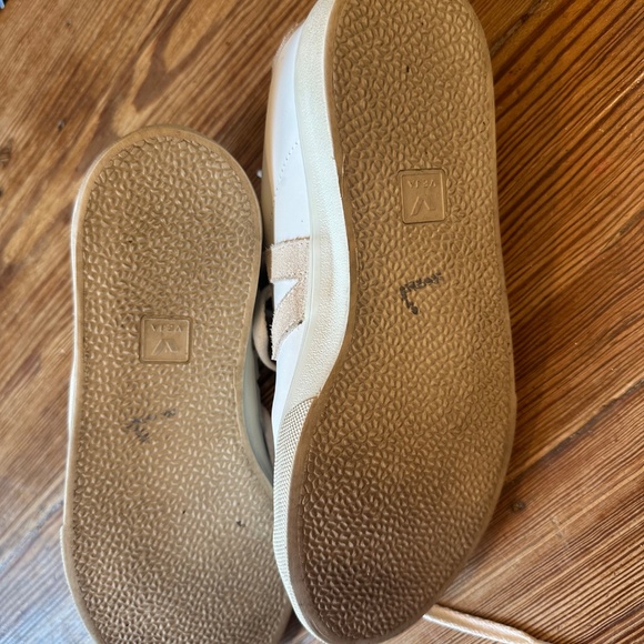 Veja Campo White Natural Womens 8 or Mens 6 tennis shoes, sneakers - Picture 2 of 5